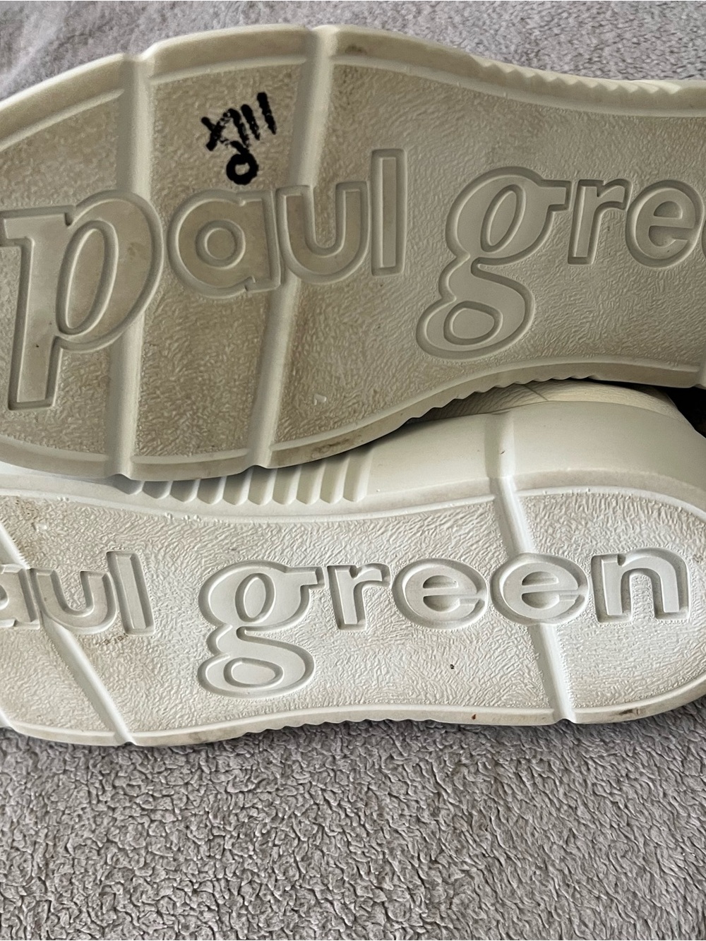 Paul Green White Slip-On Leather Sneakers with Gold Logo - Picture 13 of 14